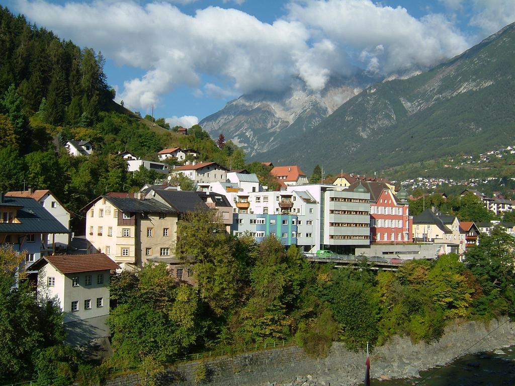 Schwarzer Adler Hotel Landeck Exterior photo