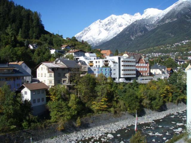 Schwarzer Adler Hotel Landeck Exterior photo