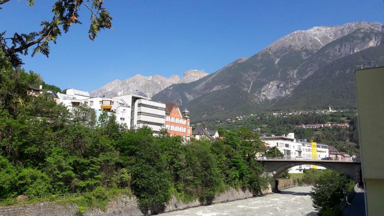 Schwarzer Adler Hotel Landeck Exterior photo